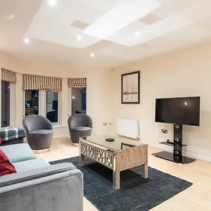 Modern Smart Open Plan Living With Free Parking York